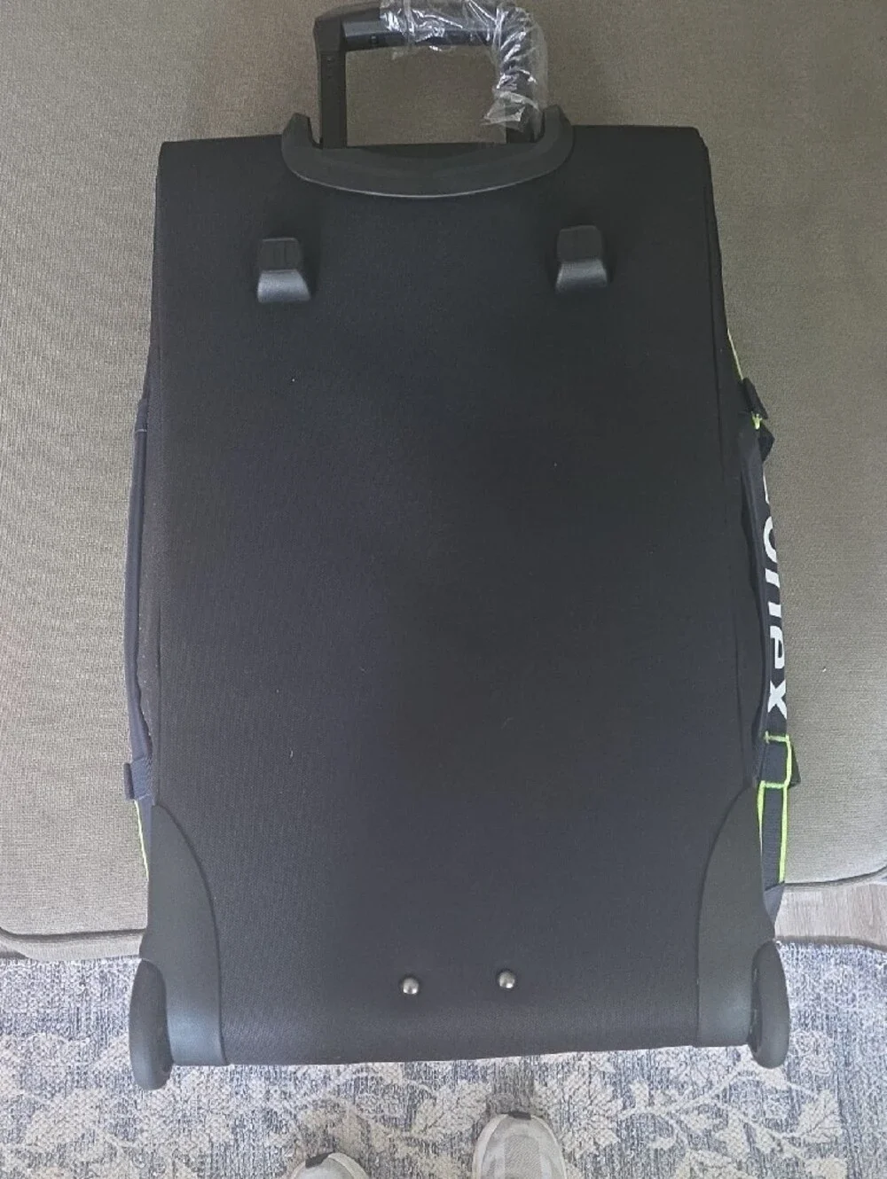 Gonex Black Travel Duffel Bag with Neon Green Accents